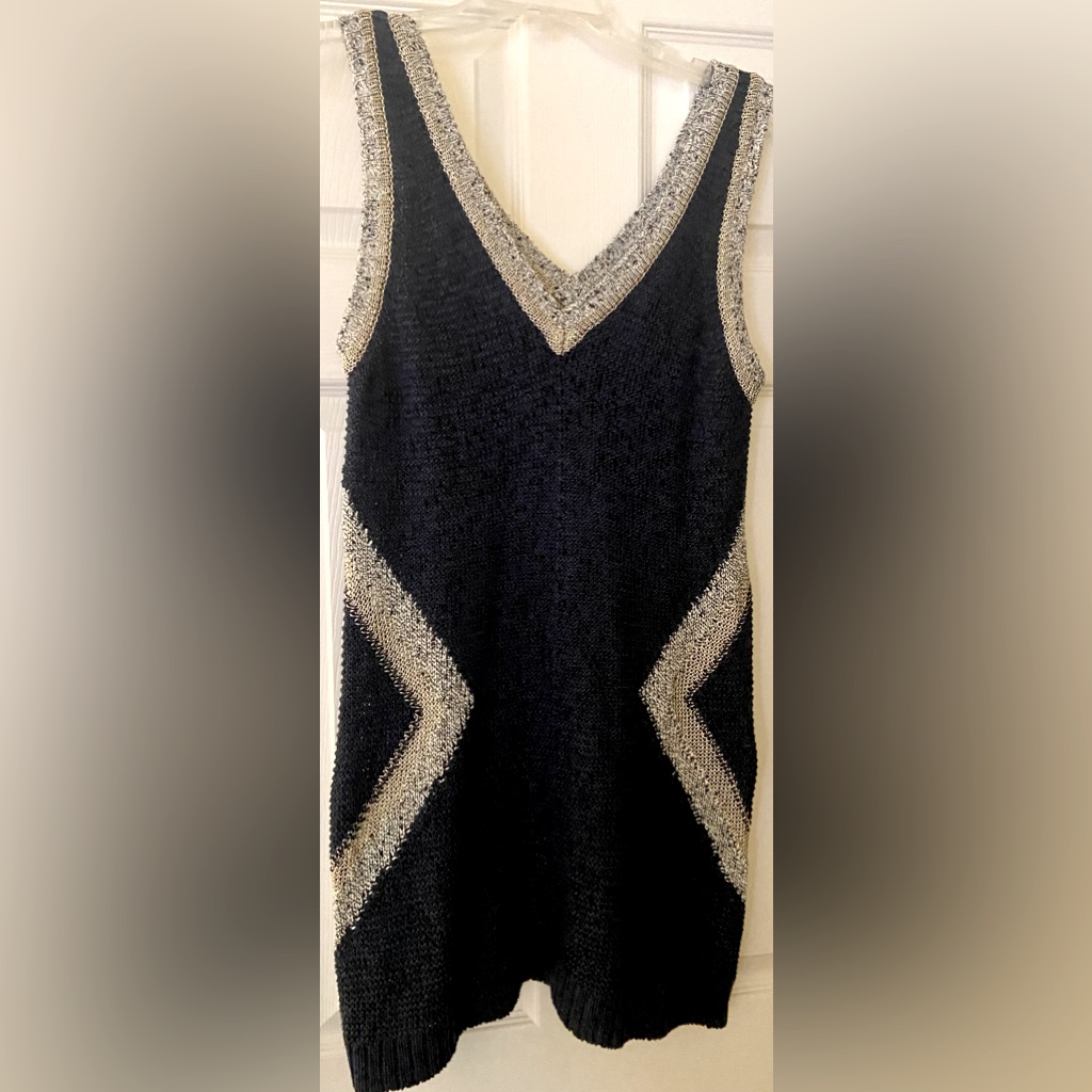 Inc Sleeveless Knit Tunic Size L With Metallic Trim Excellent Condition!!!